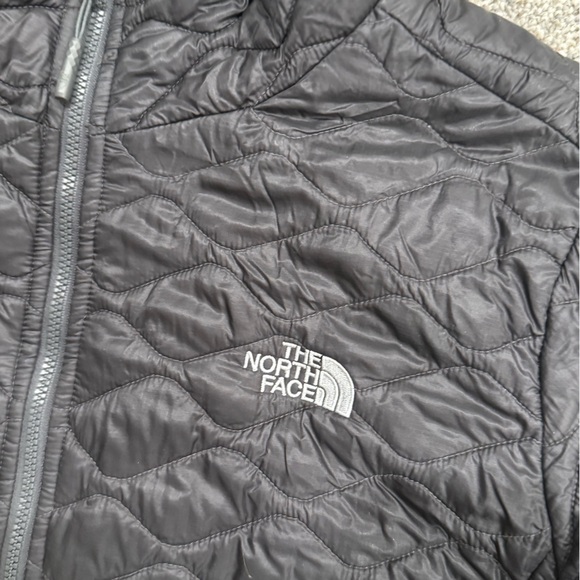 The North Face Black Quilted Jacket XL - Picture 3 of 4